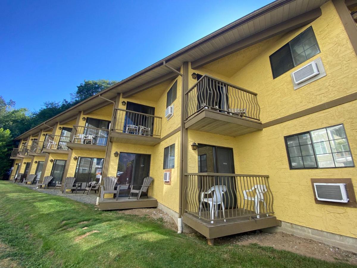 Wessex Inn By The Sea Cowichan Bay Exterior foto