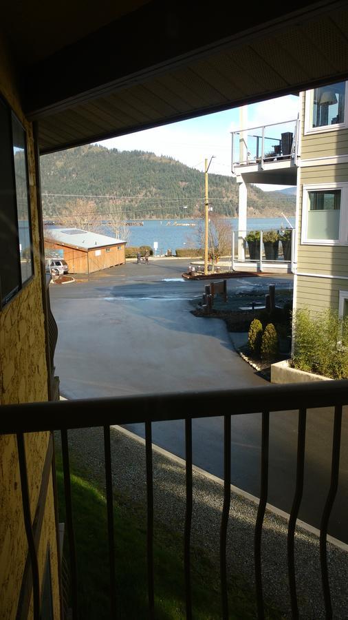 Wessex Inn By The Sea Cowichan Bay Exterior foto